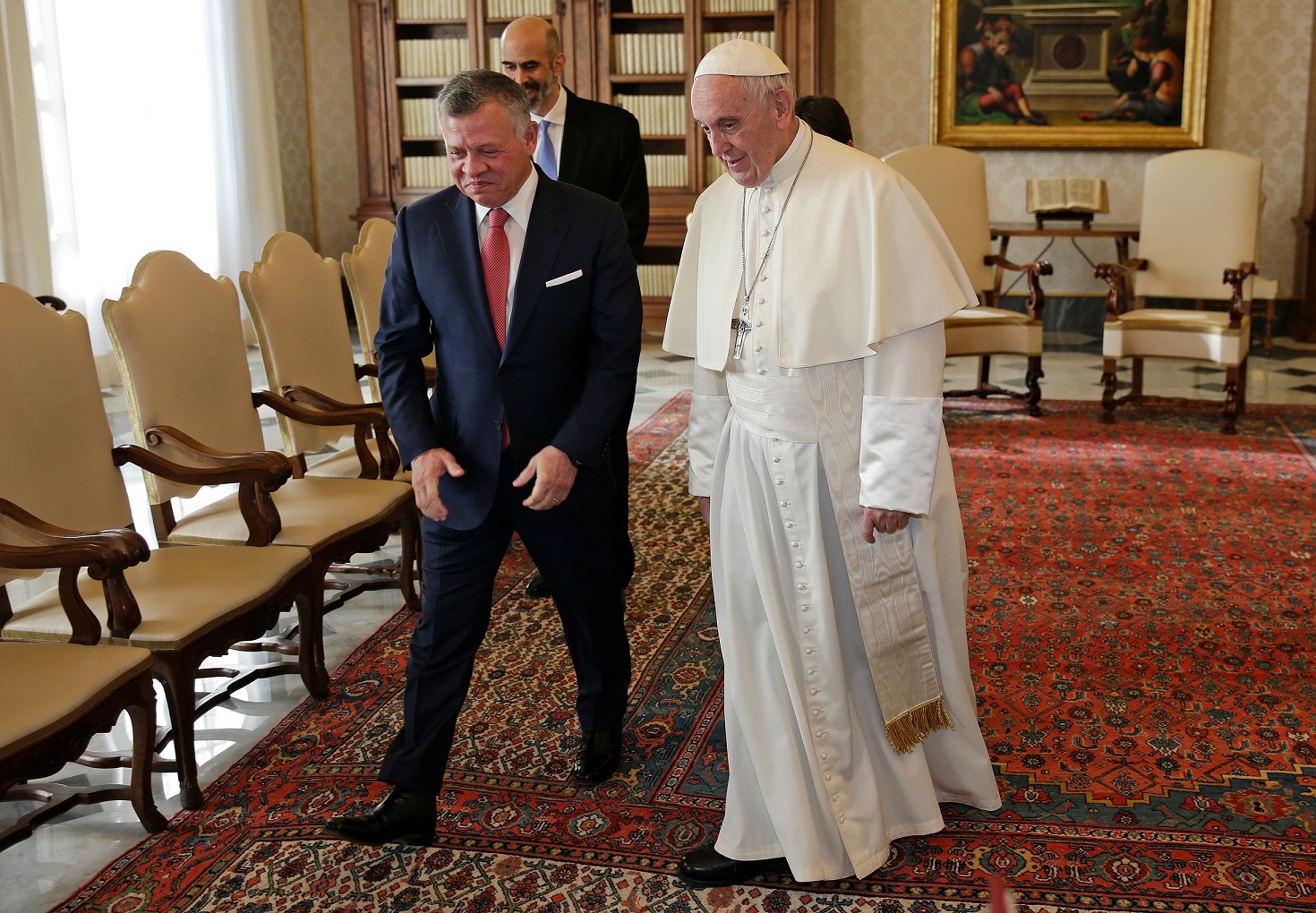 الملك والبابا تحدثا خلف أبواب مغلقة