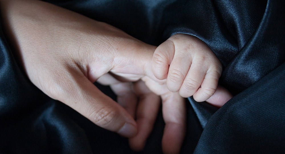 تحذير للآباء والأمهات: جاسوس في بيتك