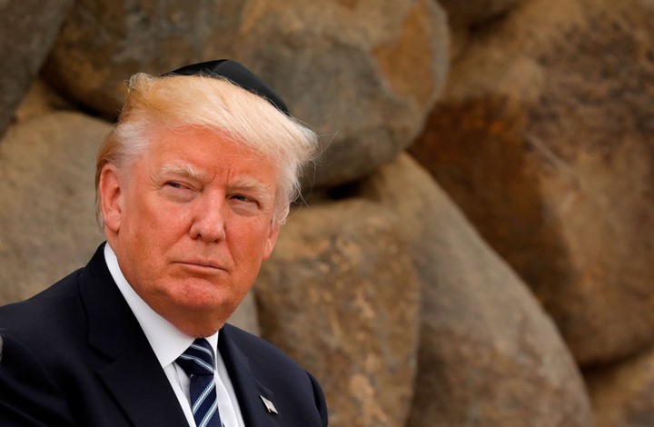 توقعات مثيرة لدبلوماسي إسرائيلي.. مصير ترامب