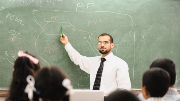 اعتقال معلمين.. والنقابة تطالب بالافراج عنهم