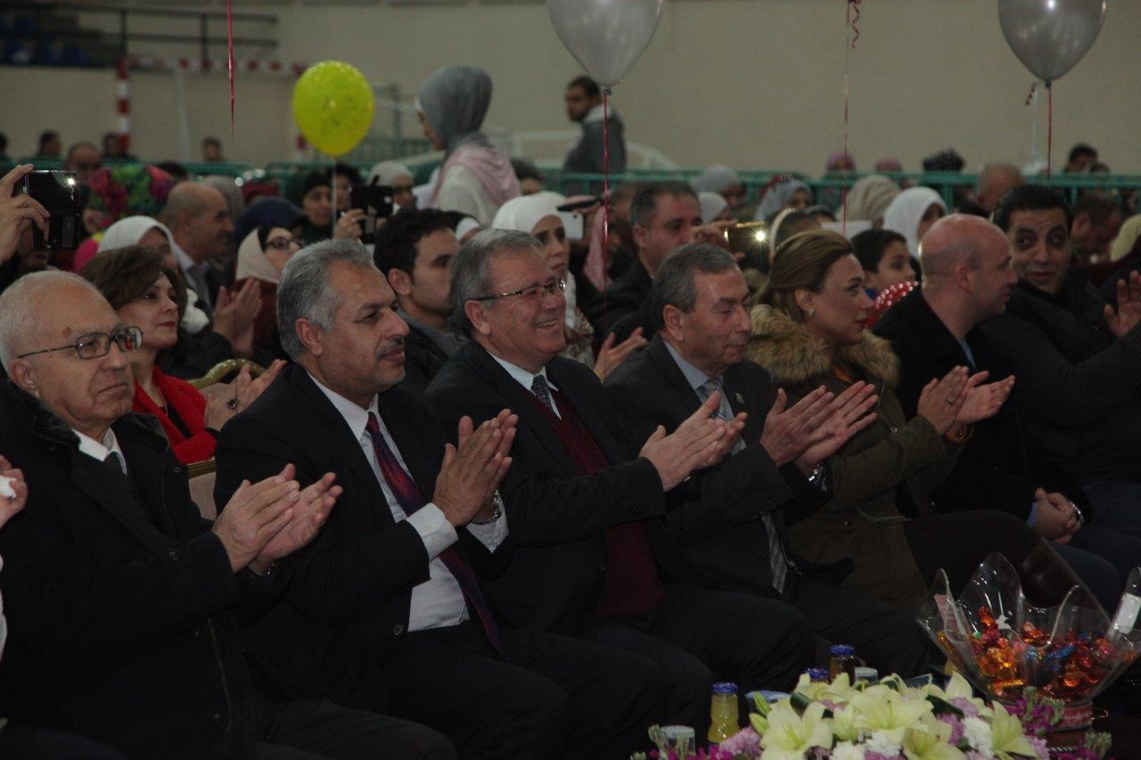 جامعة البترا تكرّم طلبتها المتفوقين أكاديميا