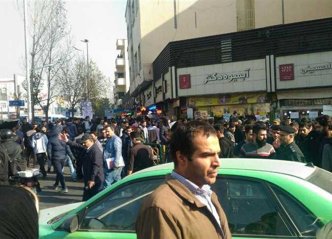 التلفزيون الإيراني الرسمي يعلن مقتل 10