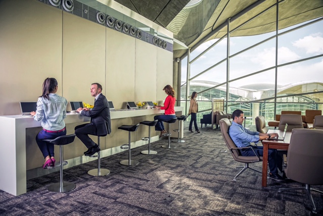 الملكية تتيح لمسافري الدرجة السياحية استخدام