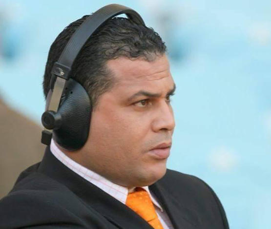 مذيع عربي ينفجر باكيا عند نقل