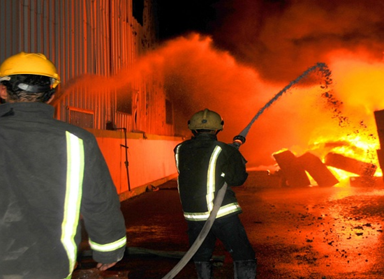 حريق محدود باشتعال مادة كبريت مخلوطة