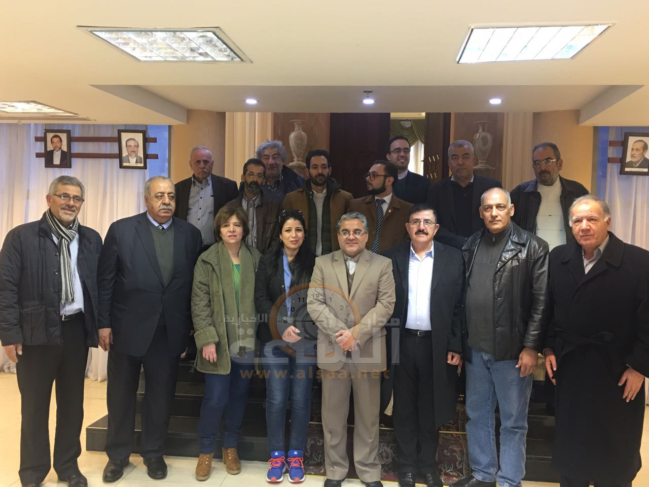 أردنيون يزورون السفارة الإيرانية للتضامن مع