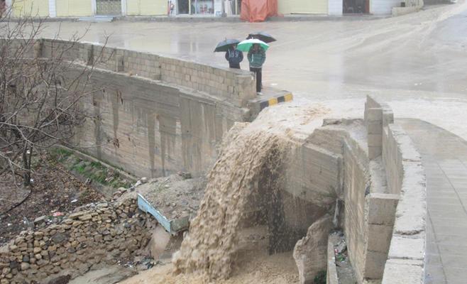 وسط تحذيرات لسالكيها.. فتح الطرق الواصلة