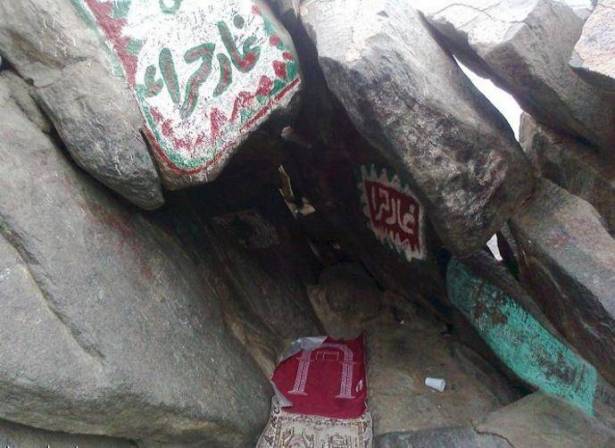 حارس مسن يكشف.. ماذا يحدث في