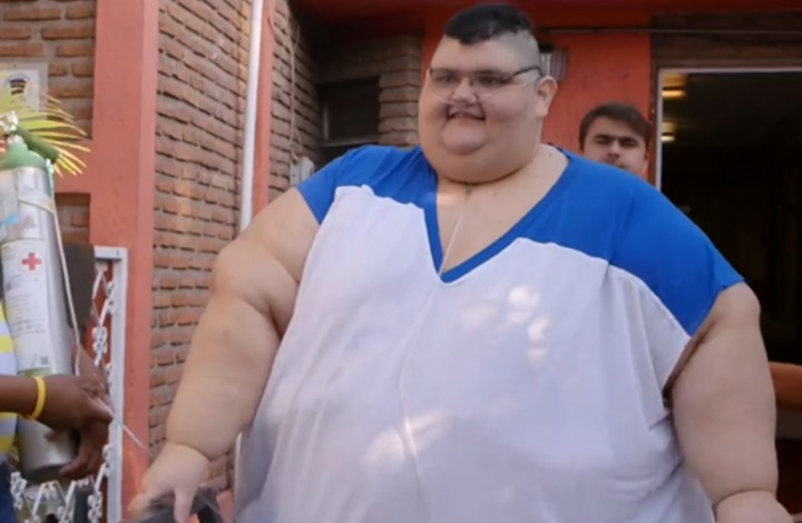 أسمن رجل بالعالم يبدأ رحلة إنقاص