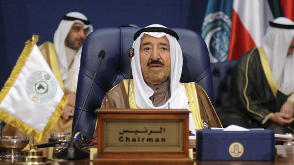 أمير الكويت: الخلاف الخليجي عابر مهما
