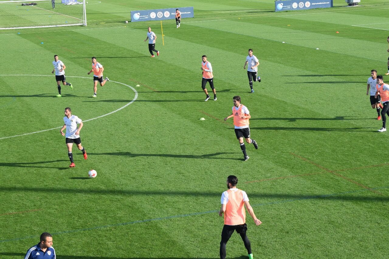 المنتخب الوطني لكرة القدم يجري تدريباته