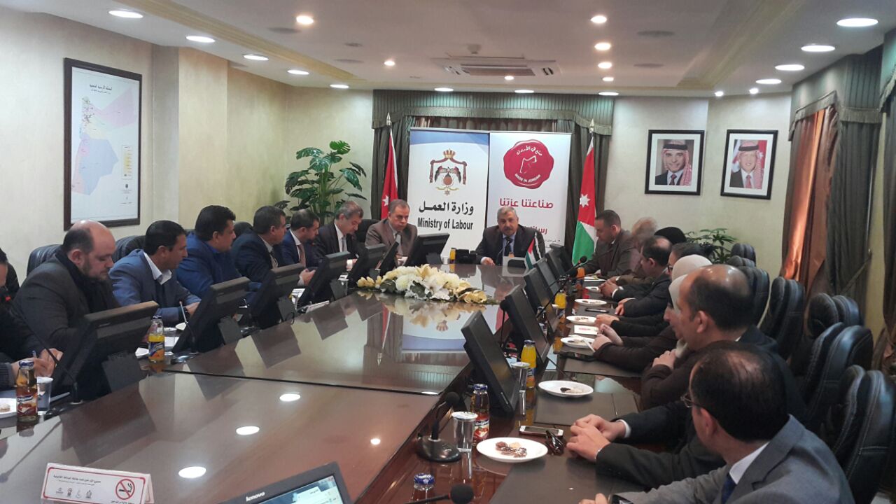 الغزاوي: الحكومة ستعطي الاولوية للمنتجات الصناعية