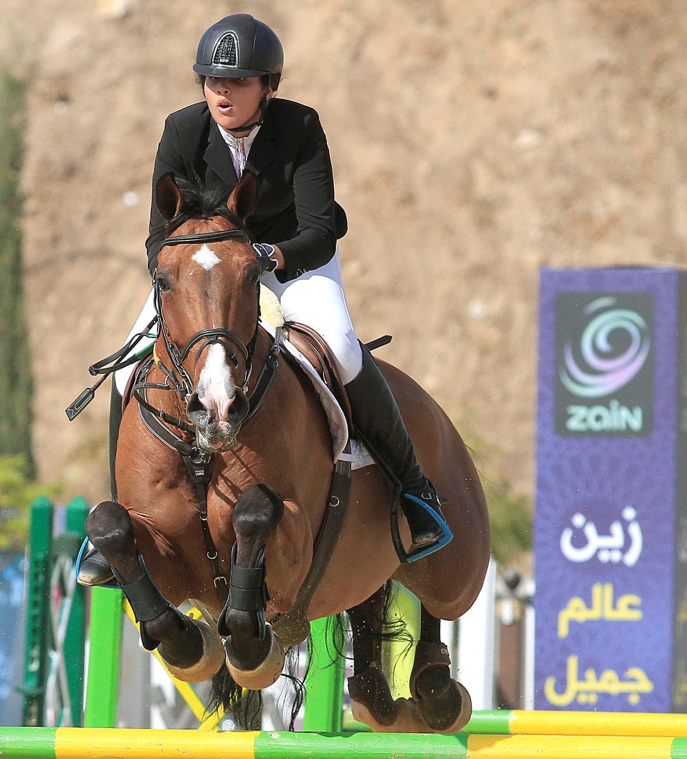 الفارسة سارة العرموطي تتأهل لأولمبياد الشباب