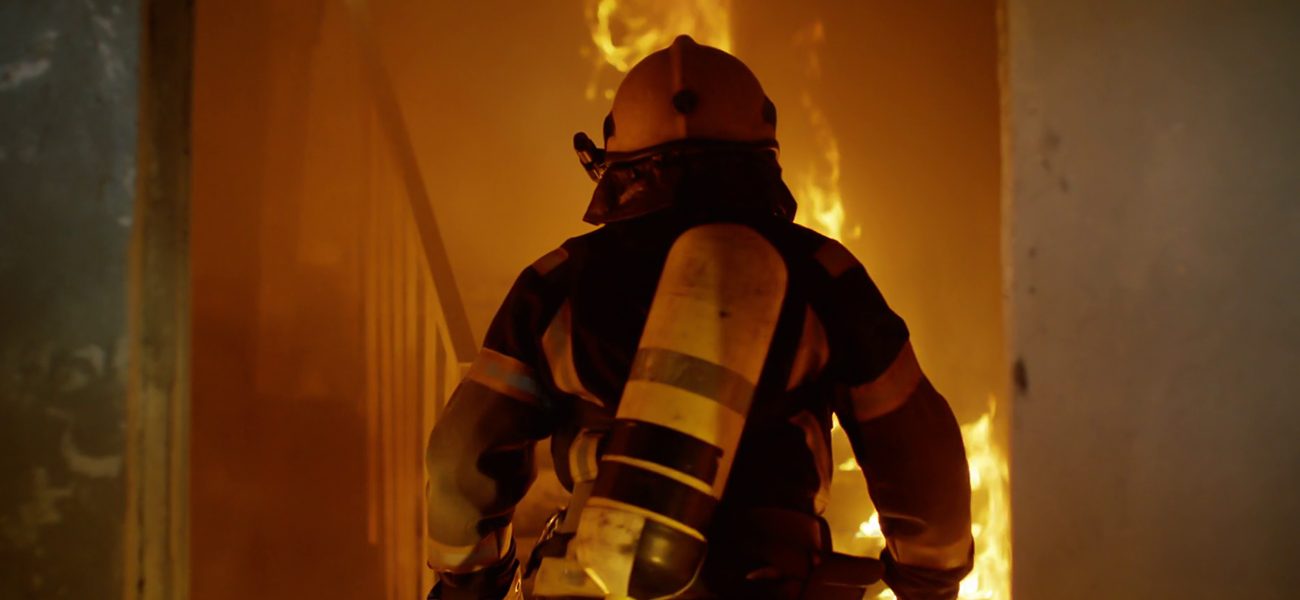 إصابة موظف صيانة بحريق في هيئة