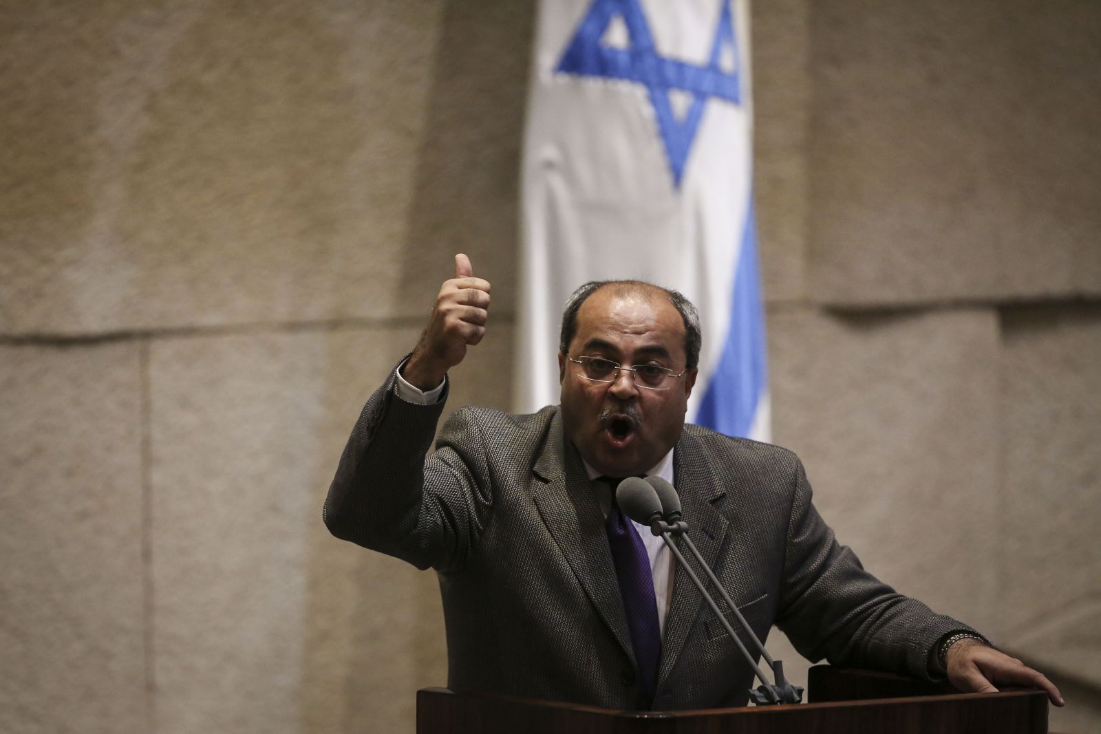 نائب يهتف بالكنيسيت الإسرائيلي: ’أنا وحداتي