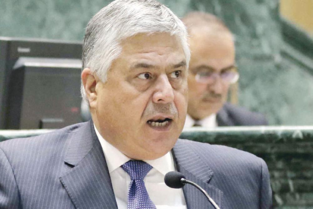 ملحس يقر بوجود فساد في دوائر