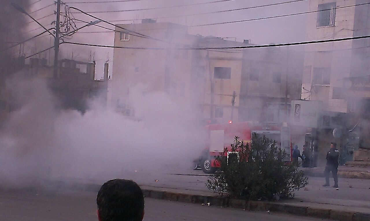 اربد: منع محتجين من اغلاق طريق