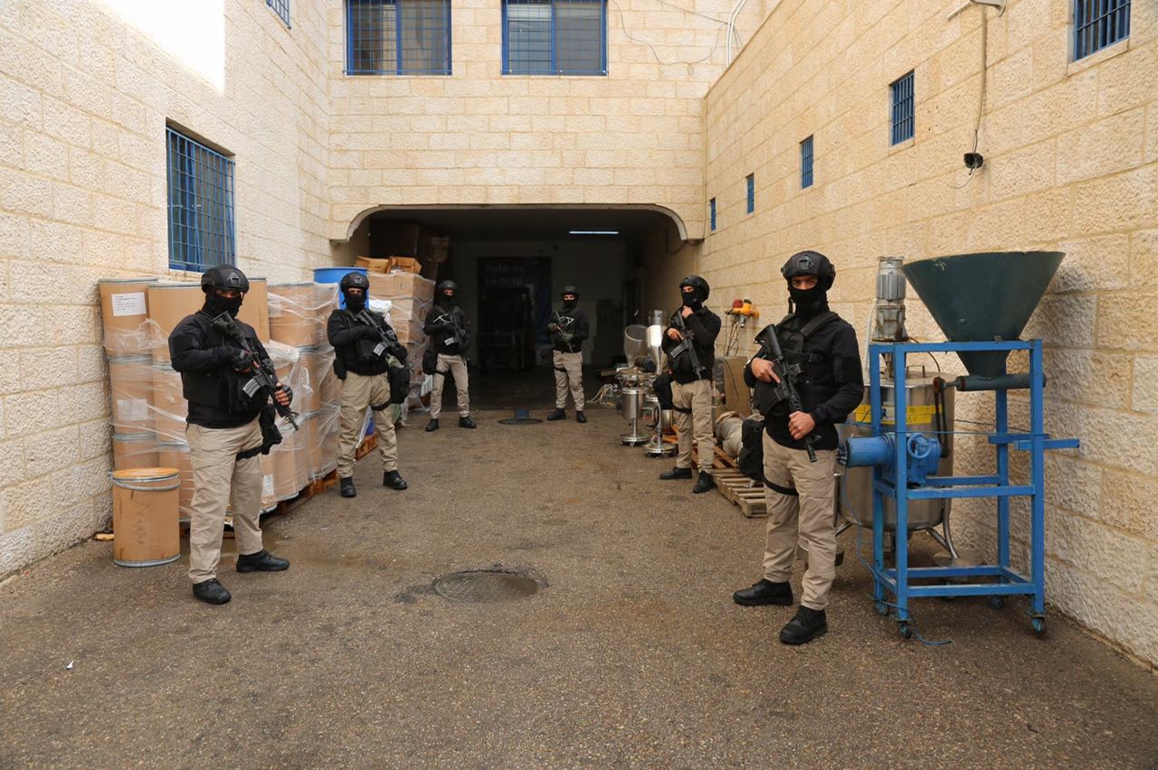 من هو صاحب مصنع الكبتاغون.. الذي