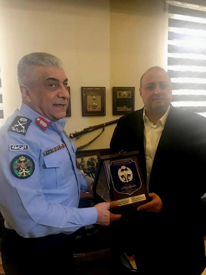 مدير الامن العام يكرم جامعة عمان