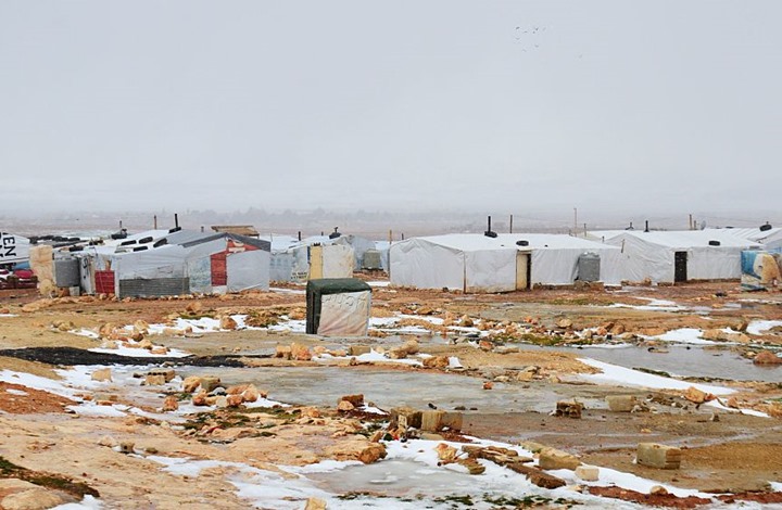 الثلوج تقتل 12 لاجئا سوريا بينهم