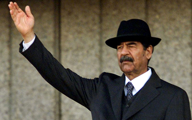 قصف قصور صدام ومقر قيادة أركان