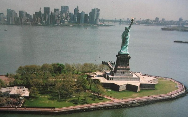 إغلاق مزار تمثال الحرية في نيويورك