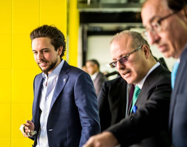 ولي العهد يزور جامعة الحسين التقنية