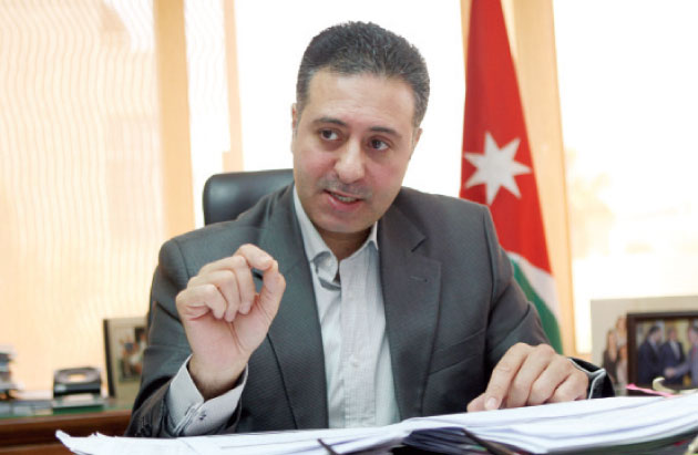 وزير الصناعة والتجارة يطلب ’التأمين على