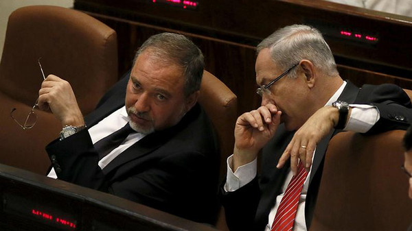 قصيدة لشاعر إسرائيلي تستفز ليبرمان ويأمر