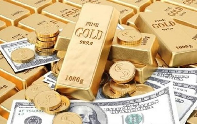الذهب يرتفع مع تراجع الدولار وصعود