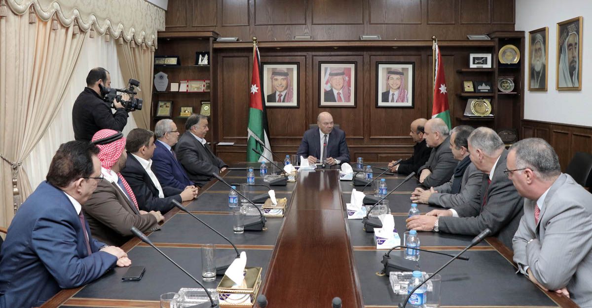 الفايز يدعو لإبراز الموقف الاردني التاريخي