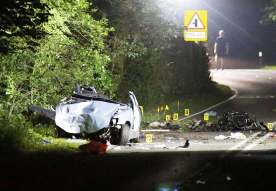 لحظة انشطار سيارة وتحليق سائقها في