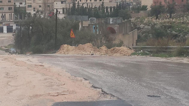 عجلون: انهيارات على مدخل العامرية بكفرنجة