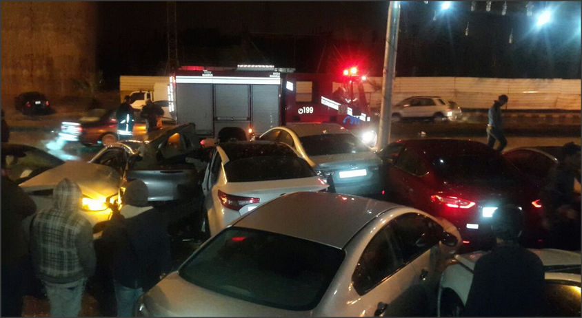 3 اصابات بتصادم 10 مركبات على