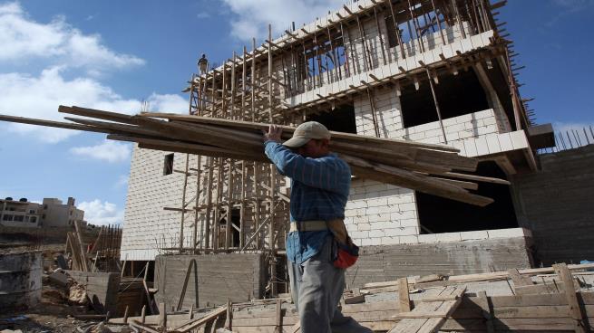 الأردن رحل 9500 عامل مخالف خلال