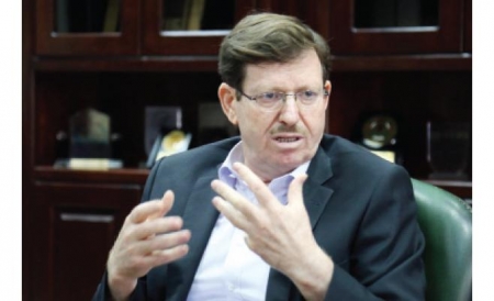 الشياب: الحكومة مستمرة بمنح الإعفاءات الطبية