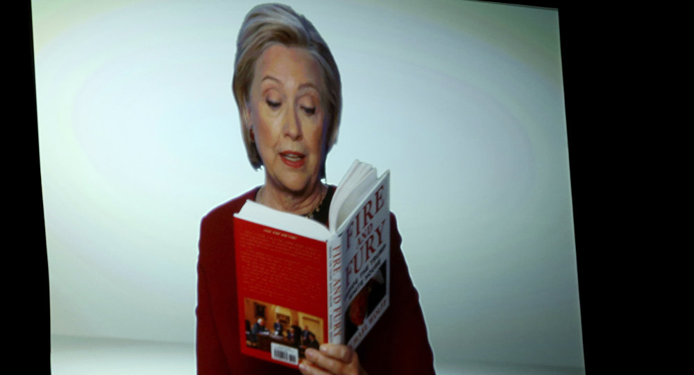 هكذا سخرت هيلاري كلينتون من ترامب