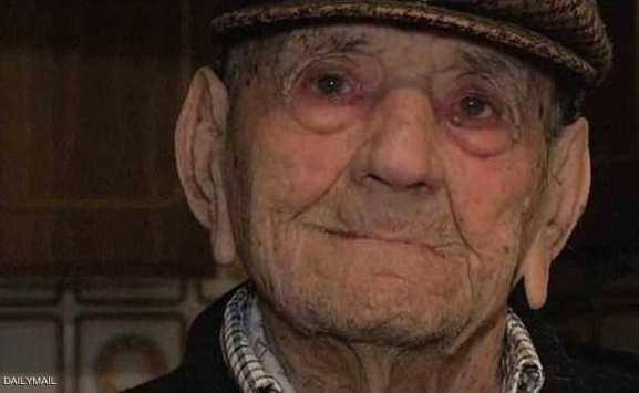 وفاة أكبر معمر في العالم