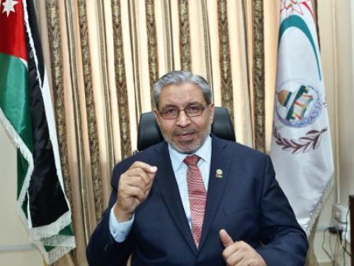 مشغلان للخياطة والحقائب في مركزي النصر