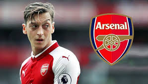 مسعود أوزيل يجدد ولاءه لـ أرسنال