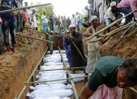 اكتشاف 5 مقابر جماعية للروهنغيا في