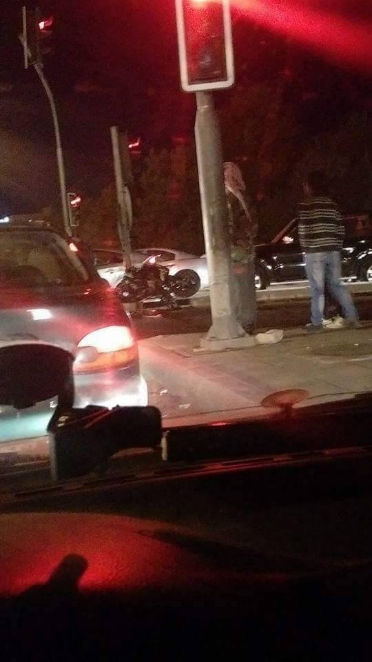 وفاة و5 إصابات بتصادم 4 مركبات