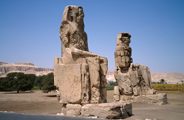 مصر تعلن اكتشاف مقبرة تعود لـ