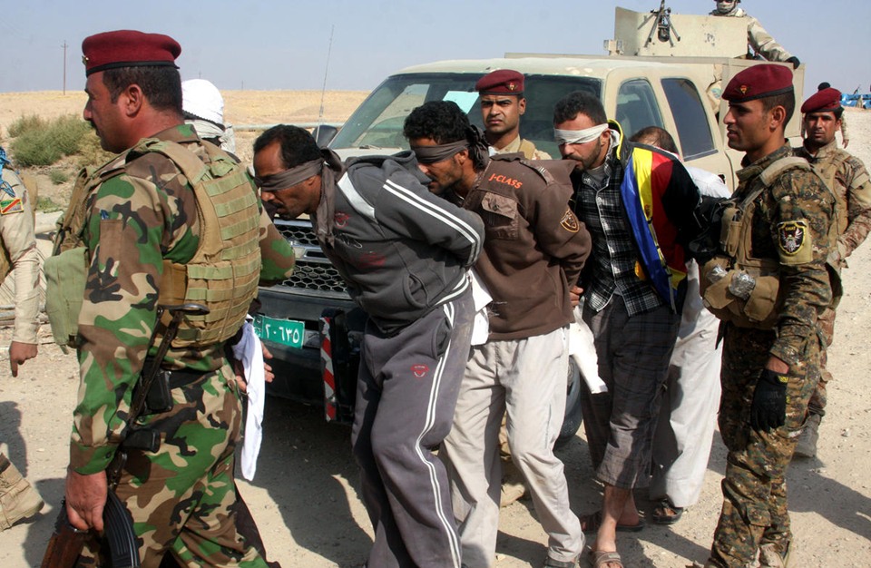 التهجير القسري والعقاب الجماعي ضد من