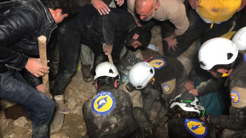 مقتل 8 مدنيين جراء غارات جوية