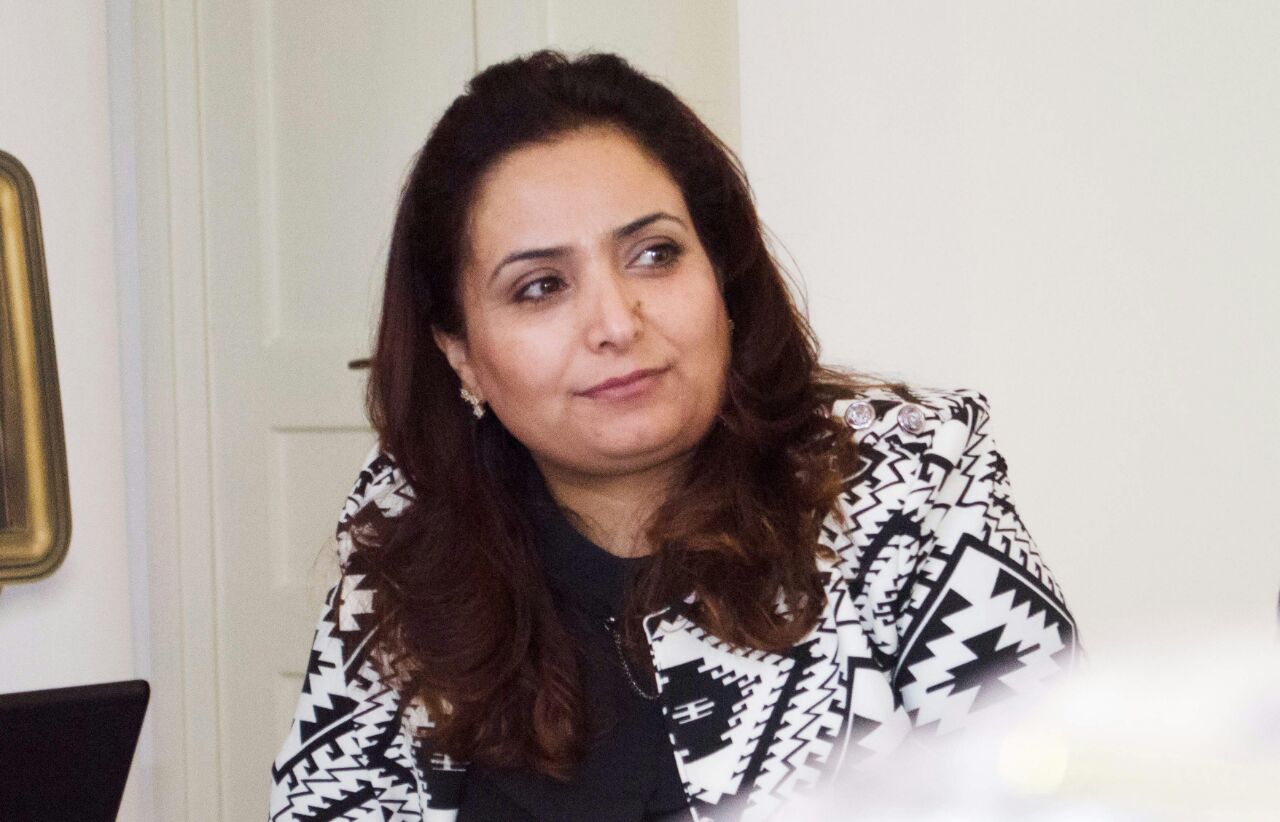 الروضان مديرة لراديو البلد