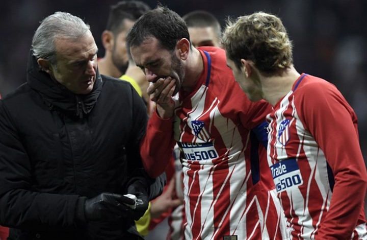 دييغو غودين لاعب أتليتيكو مدريد يفقد