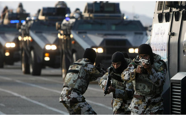 السعودية: إرهابيان فجرا نفسيهما بمواجهة مع