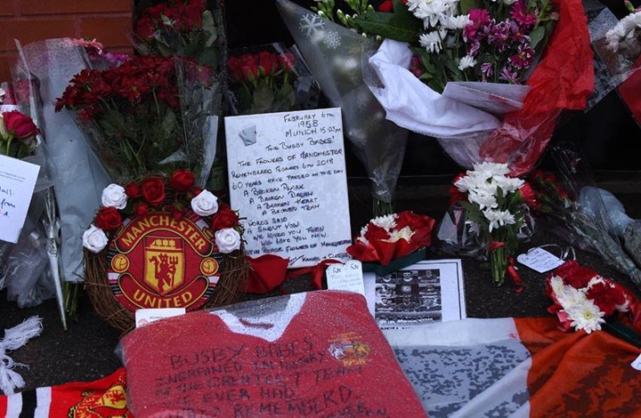 مانشستر يونايتد يحيي ذكرى كارثة تحطم