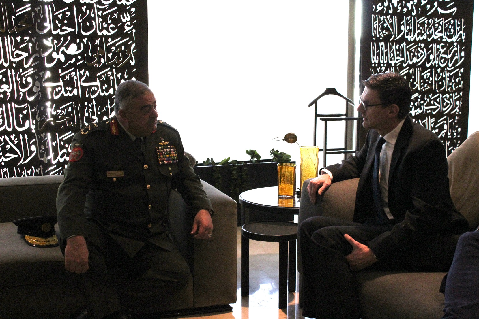 فريحات يستقبل مساعد رئيس هيئة أركان